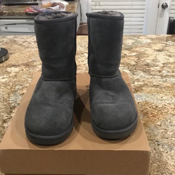 uggs big kid size 7
